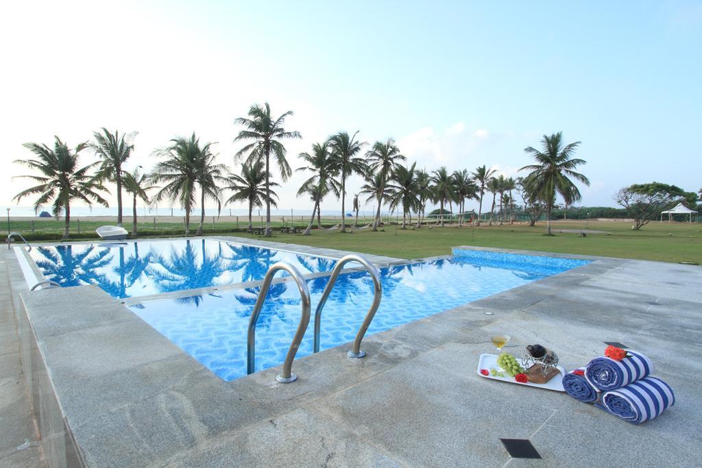 เดอะ อโศก บีช รีสอร์ต Hotel ปอนดิเชอรี ภายนอก รูปภาพ